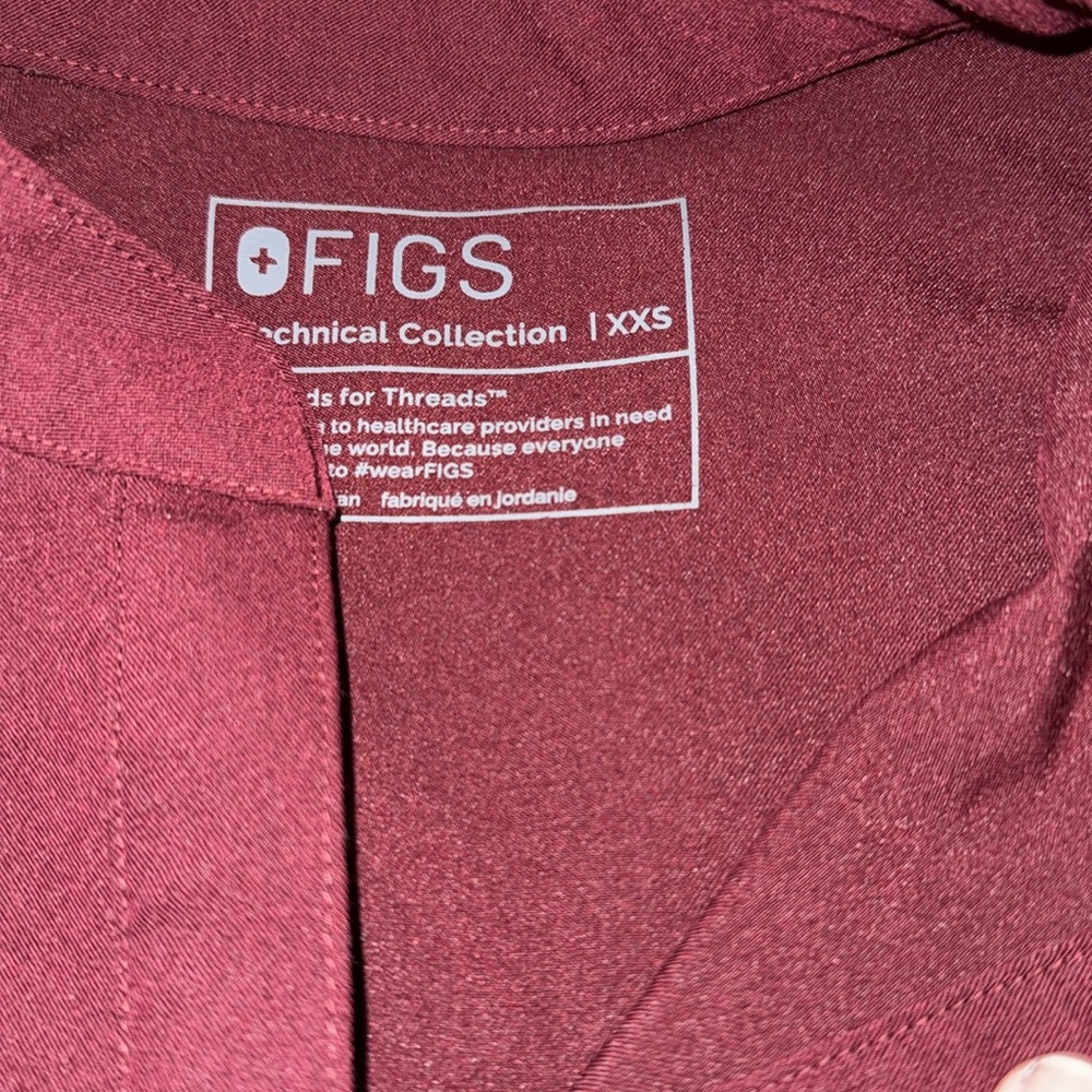 Figs maroon scrub set - Picture 3 of 5